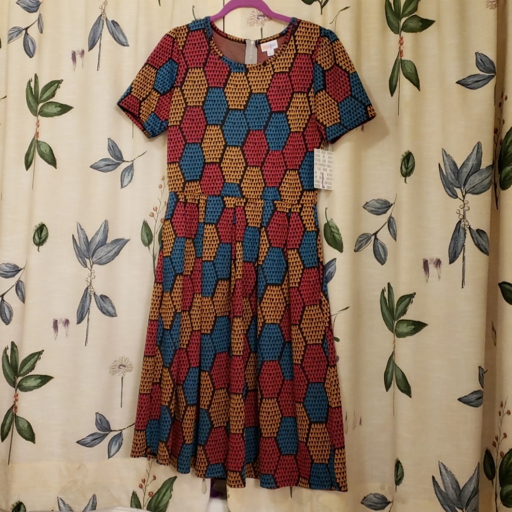 L Lularoe Amelia